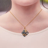 necklace square